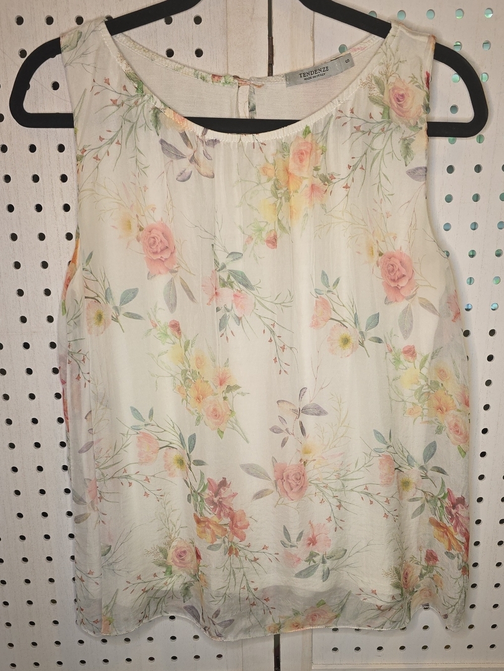 Tendenze Silk Floral Sleeveless Blouse - Soft White with Pastel Rose Print Small